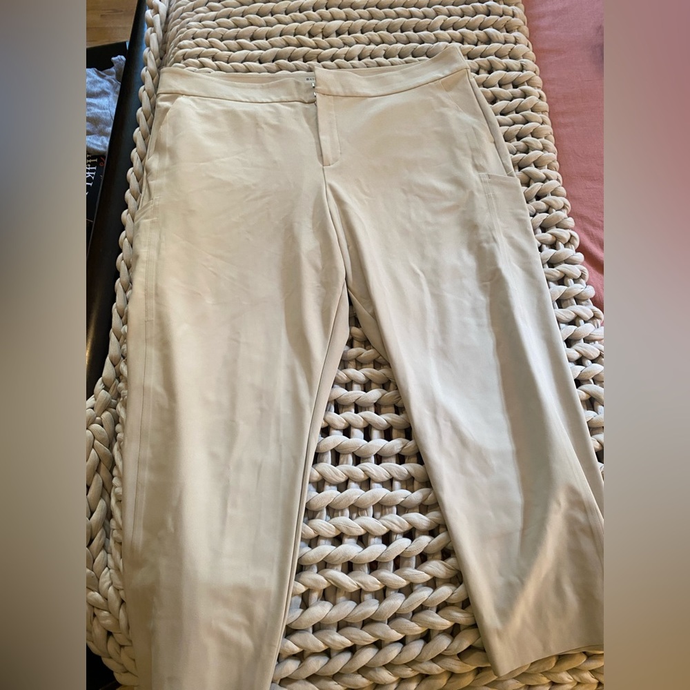 Athleta Stellar Straight Crop Pant Size 22